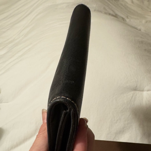 Dooney & Bourke wallet - Picture 3 of 8